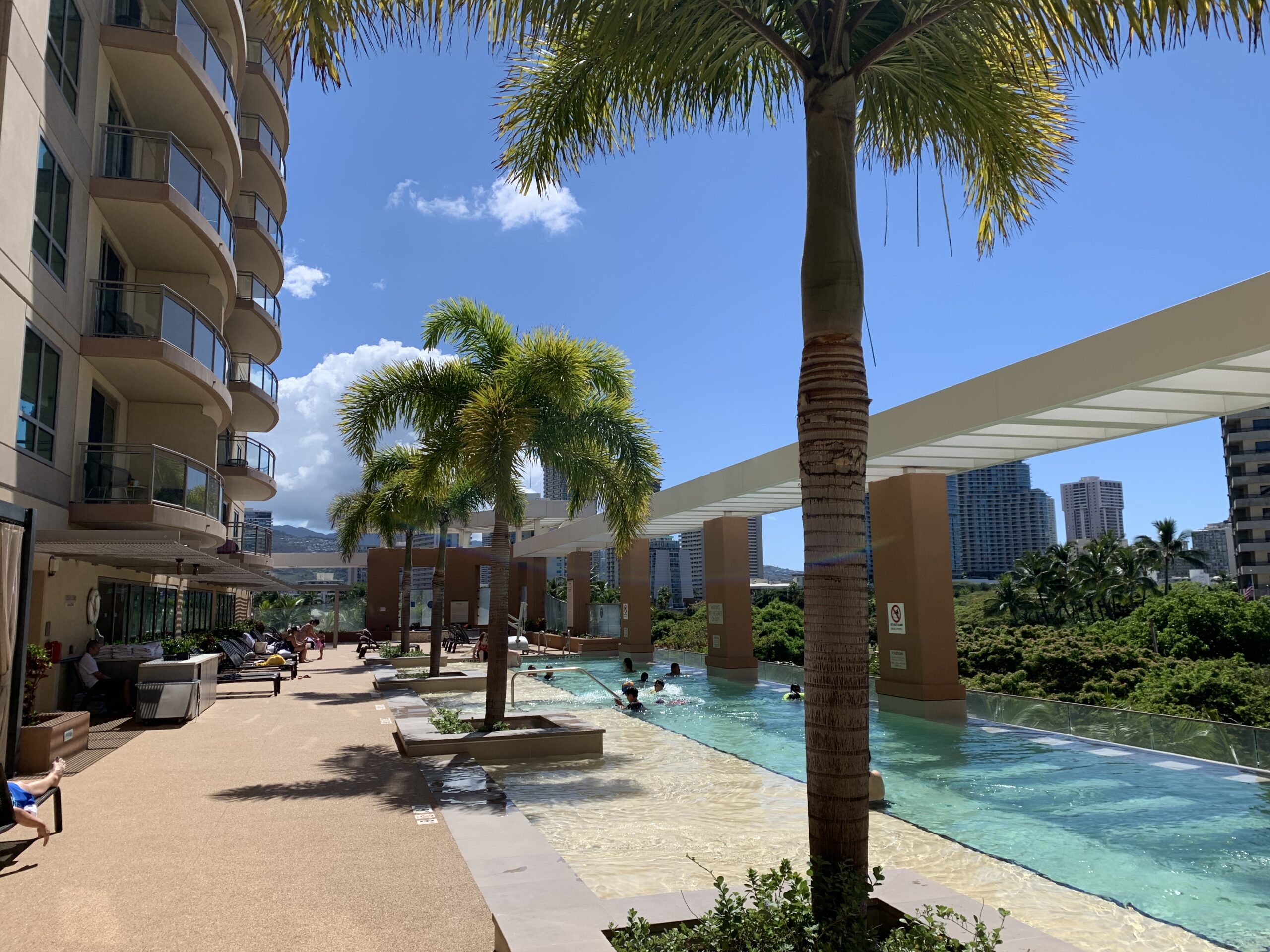 Grand_Islander_Pool_1